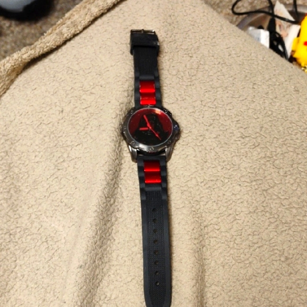 LUCASFILMS KYLO REN WATCH NRMINT CONDITION